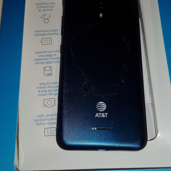 At& t prepaid phone broken on the screen Alcatel Volta 5'5 screen - Picture 3 of 3